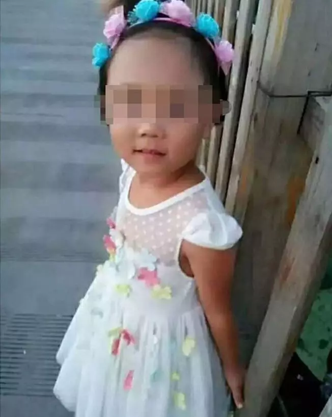 開水燙、鐮刀砍…8歲女童斷頸慘死 後母涉重嫌被捕