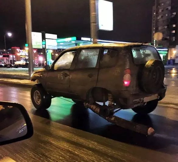 10個應該永久被禁止上路的傻司機,可以說腦洞大開了