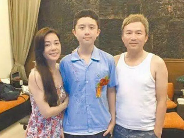 12歲斷奶,同房15年,又一女星用溺愛讓兒子鋃鐺入獄!