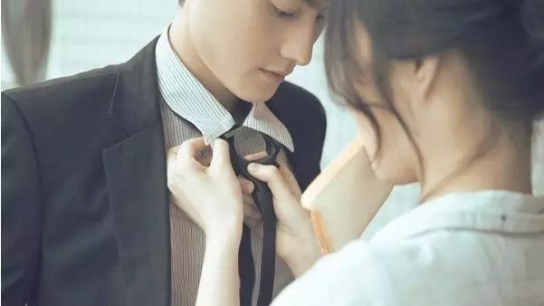 男人愛不愛你,就看這幾點