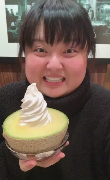 好嚇人!細細粒30秒 吞5人份泡麵!