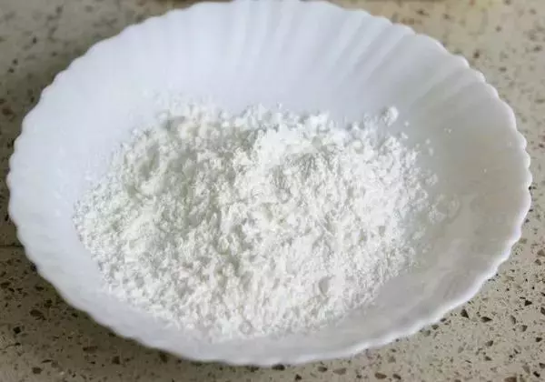 椒鹽金針菇,咬下去滿口酥脆,孩子一個人能吃一大盤!