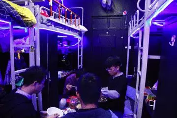 00後的腦洞,大學生「暴力改裝」宿舍!