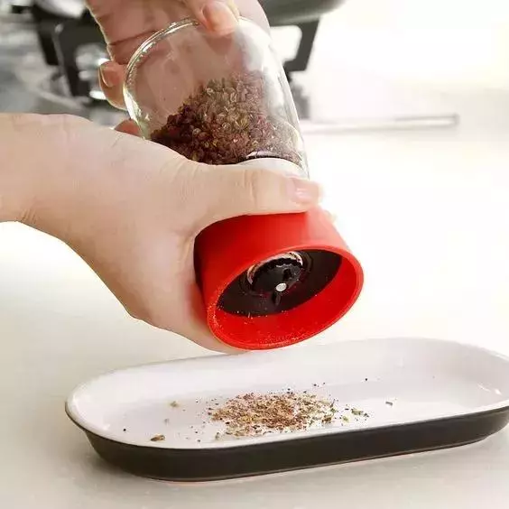 1把花椒能治4種病,趕走一身濕氣,80歲也無白髮!