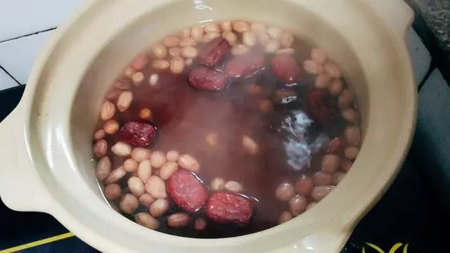 原來是「水」放錯了,難怪熬銀耳湯出膠不多,不懂快來學