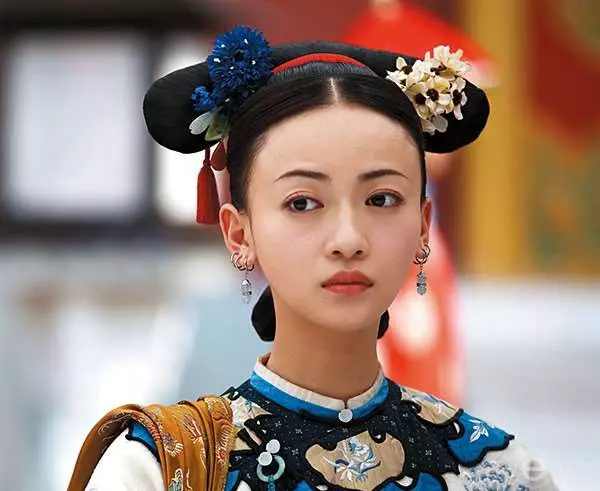 《延禧攻略》女主角魏瓔珞和宮女明玉素顏曝光,網友驚呼「明玉根本是初戀臉啊!」