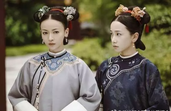 《延禧攻略》女主角魏瓔珞和宮女明玉素顏曝光,網友驚呼「明玉根本是初戀臉啊!」