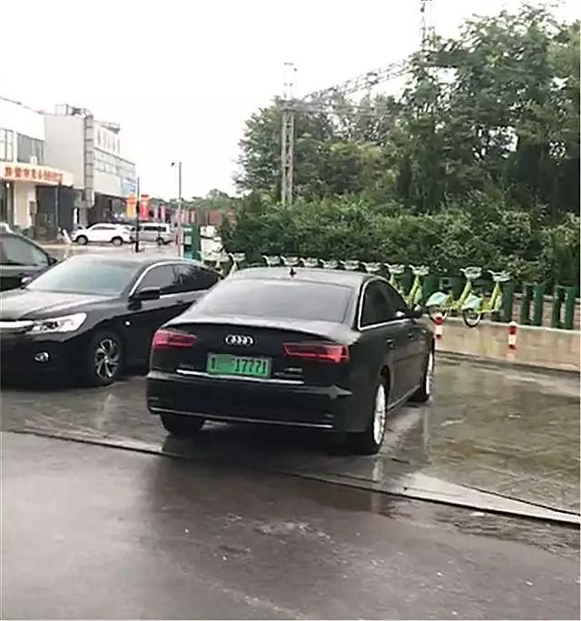 山東「首輛」奧迪A6新能源現身,綠色車牌,數字連號很吸睛!