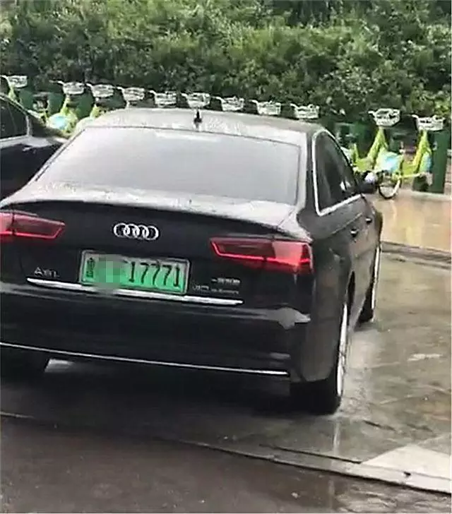 山東「首輛」奧迪A6新能源現身,綠色車牌,數字連號很吸睛!