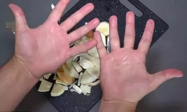 她把牙膏擠到鼻子上就去睡覺!沒想到隔天起床驚呆了!