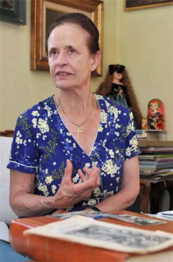 75年前一大早,父母說要去農場給牛擠奶,從此人間蒸發…如今卻出現在雪山上!