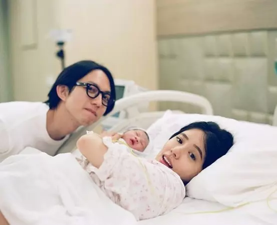忙到無法吃飯! 丁文琪兒子滿月 自爆親餵母乳很挫敗