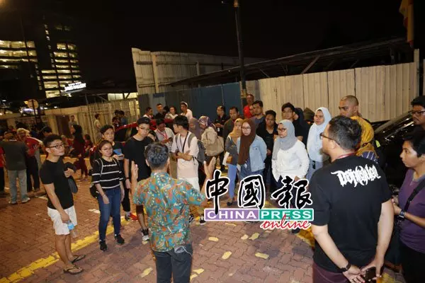 ◤直播◢ 警方緊急疏散 首要媒體集團辦公樓接炸彈恐嚇