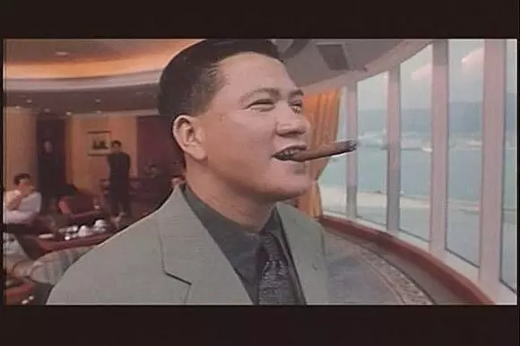 61歲萬梓良晚年生活淒涼!夜場裡扮老大!小17歲妻子曝光!