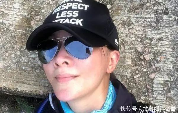 劉嘉玲曬登山照,撇下樑朝偉享受生活,可這素顏讓人吃驚!