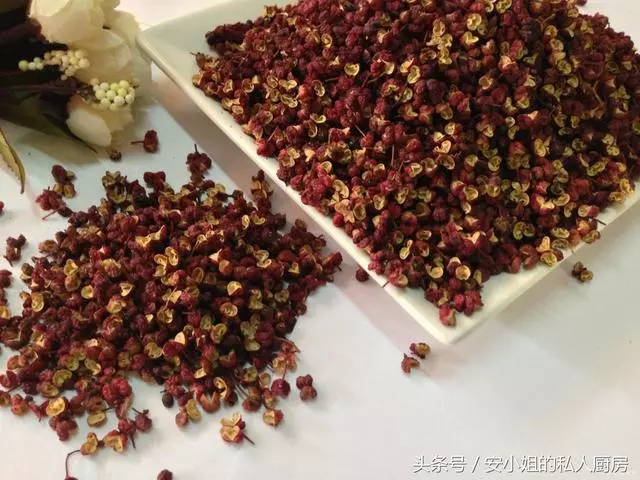 大米裡有米蟲怎麼辦?教你一招,放幾粒它進去,米蟲自己跑出來