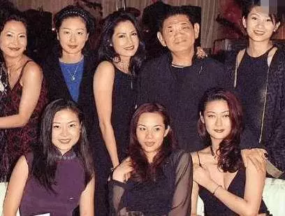 他是台灣三大醜男之首,身價百億最愛艷星,如今留給兒子的只剩26億債務!最後一句話太心酸!