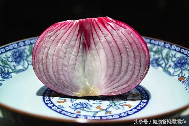 洋蔥是生吃好?還是熟吃妙?養生專家如是說!你覺得他說對了嗎?