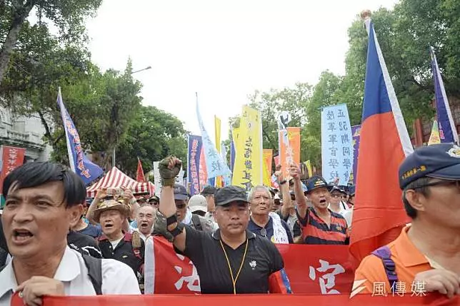 陳寬政觀點:一頭牛剝五次皮的公教年金改革