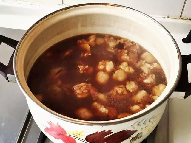 燉牛肉的15種祖傳秘方，爺爺做了38年，用手抓著吃，太過癮啦！