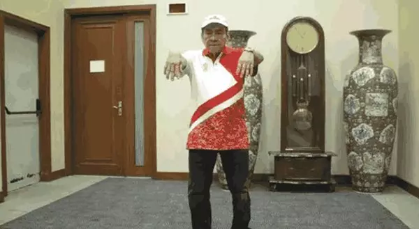78歲印尼首富 橋牌賽奪銅牌 開辦橋牌學校