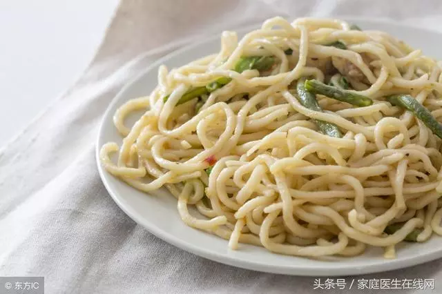 減肥的人,吃麵條好還是米飯好?現在知道答案,還不算晚