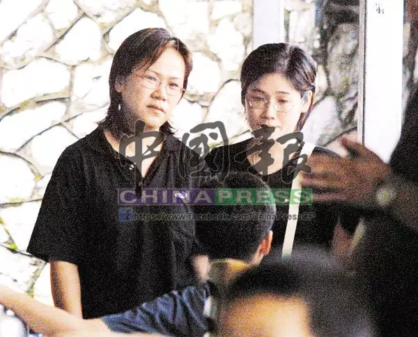為兒子慶生,大馬父親親手將三名兒女勒斃,再上吊自殺,牆上兩段遺言,指明導火索