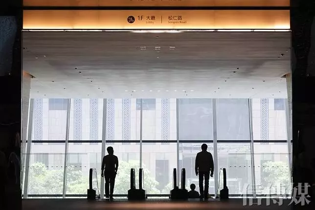 年金改革下一刀揮勞保?上班族:沒存到1600萬不敢退休