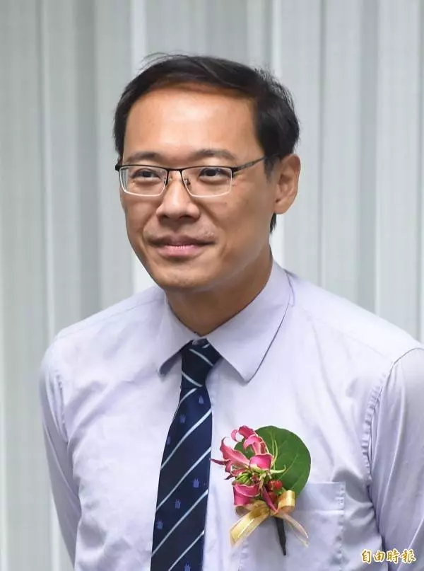黨產會委員楊偉中 為了救愛女在庫克群島溺斃