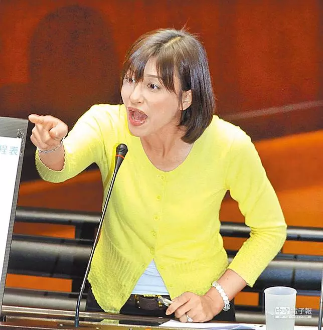 立委邱議瑩臉書被罵爆