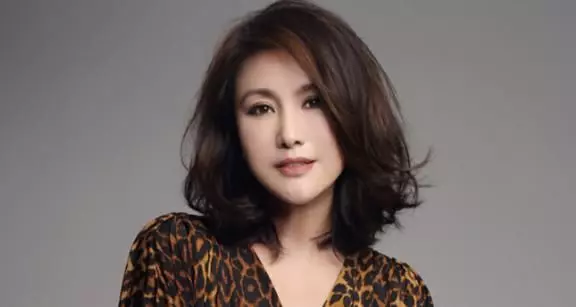 「丈夫去世後不願意改嫁」的六位女星,個個都痴情,她已守寡35年!