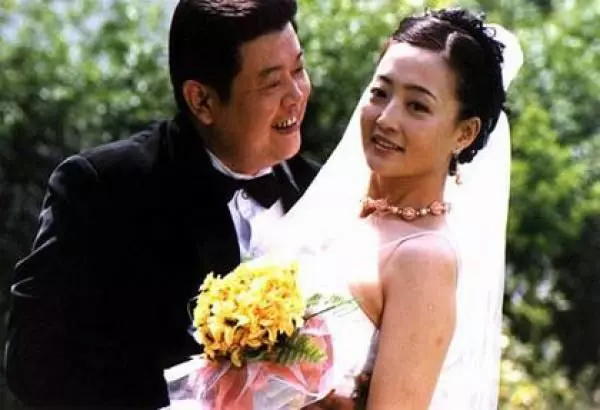 「丈夫去世後不願意改嫁」的六位女星,個個都痴情,她已守寡35年!