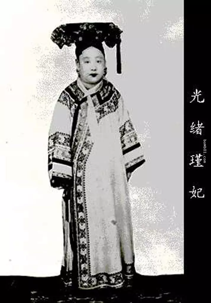 本來很羨慕皇帝可以坐擁後宮佳麗三千的艷福,但看完「歷史現實畫面」後就發現他其實過得比大家都苦…