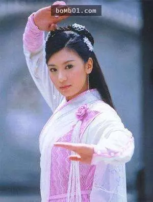 本來很羨慕皇帝可以坐擁後宮佳麗三千的艷福,但看完「歷史現實畫面」後就發現他其實過得比大家都苦…