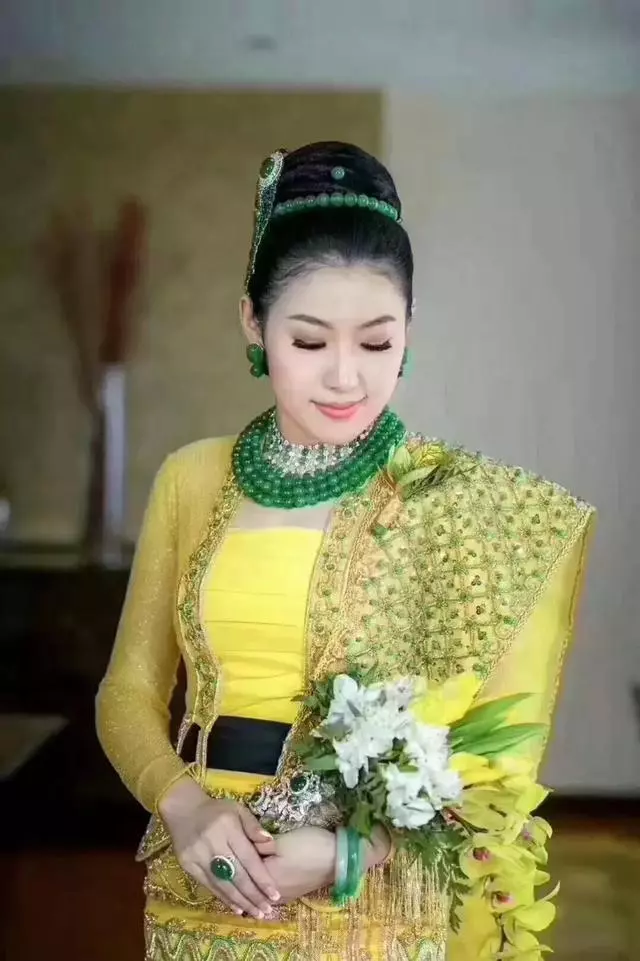 緬甸富豪嫁女,嫁妝不是黃金卻比黃金還昂貴,這才是真正的有錢人