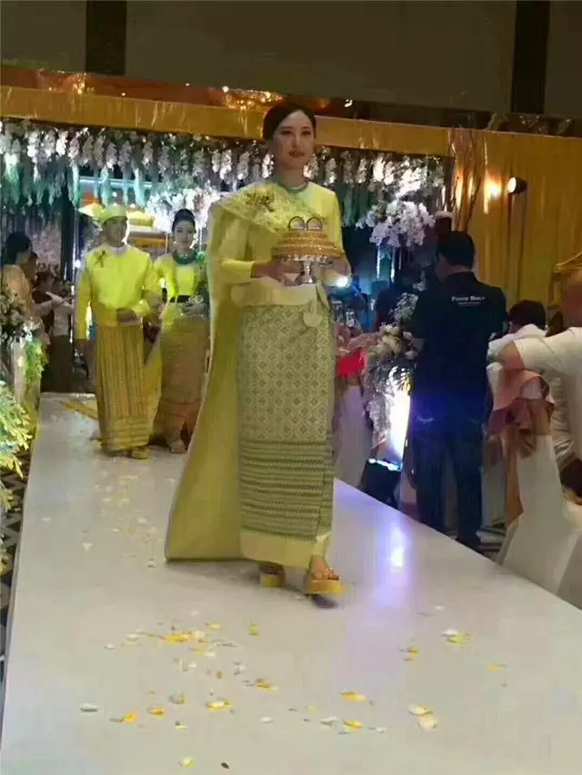緬甸富豪嫁女,嫁妝不是黃金卻比黃金還昂貴,這才是真正的有錢人