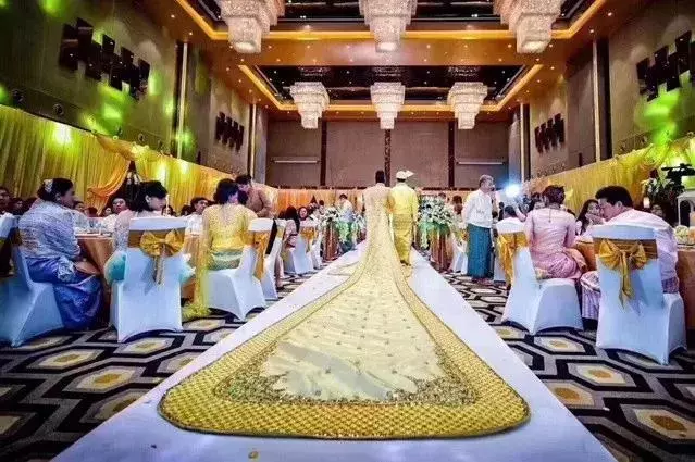 緬甸富豪嫁女,嫁妝不是黃金卻比黃金還昂貴,這才是真正的有錢人
