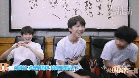 【不知道還能不能撐下去~】TFBOYS五周年採訪互不理睬?跟以往採訪氛圍有很大區別!