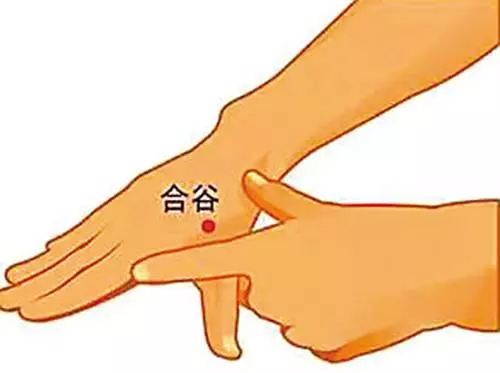 晨起3件事,堅持一月,排出體內沉積多年的「黑臭宿便」!