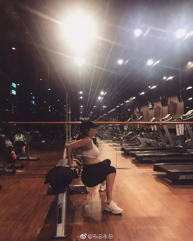 歐弟喜迎二胎「鬧烏龍」,可他老婆生產時連妝都沒卸!