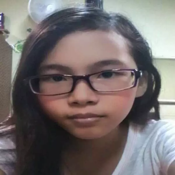 新山14歲女孩為情所困,商場跳樓結束生命,死前留在手機裡的內容,卻讓人大吃一驚