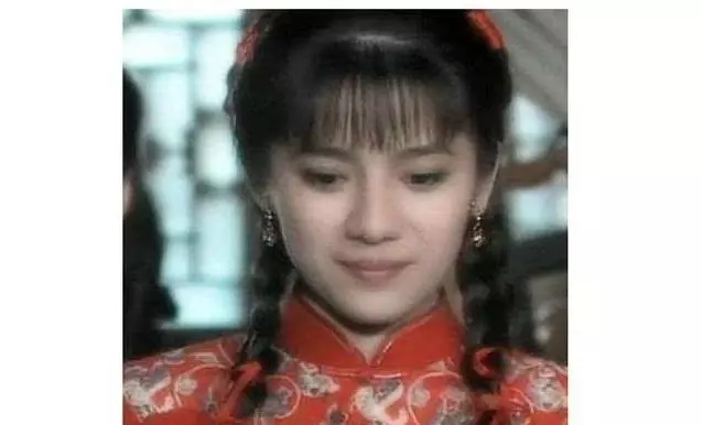 林瑞陽前妻曾哲貞18歲兒子照片曝光,怪不得一定要他進娛樂圈!跟張庭兒子比較,差距很大!