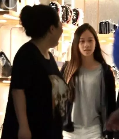 李連杰最小女兒曝光,原來長成這樣,怪不得隱藏這麼多年一直不敢公開!