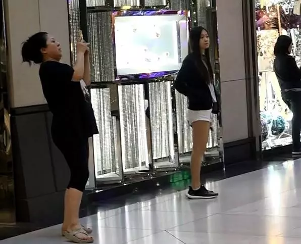 李連杰最小女兒曝光,原來長成這樣,怪不得隱藏這麼多年一直不敢公開!
