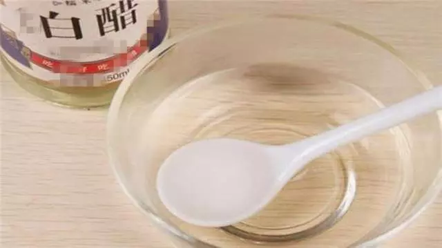 天天刷牙牙齒還是很黃,別擔心,多吃4種食物,牙齒更亮白更健康!