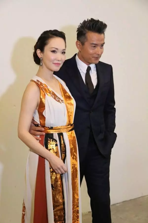 一出生就上報紙頭條,成名後拒絕緋聞炒作,今成新加坡國寶級演員
