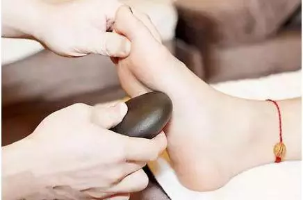 帶脈刮痧,您的婦科健康「安全帶」!