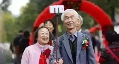 最能包容對方的人,也是最能攜手到最後的人!六十歲以後,怎麼做夫妻?