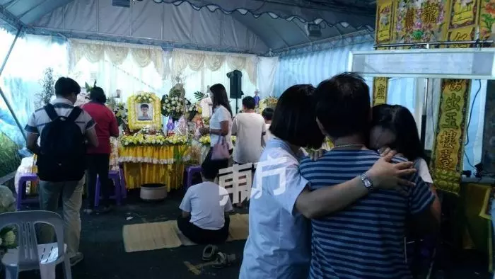 【祖孫4人被燒死】林瑞木明送至親最後一程 送亡妻紙軋車、送孩子快餐