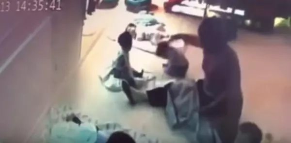 暴打7個月大女嬰!臺灣女藝人姐姐被肉搜...(內有影片)